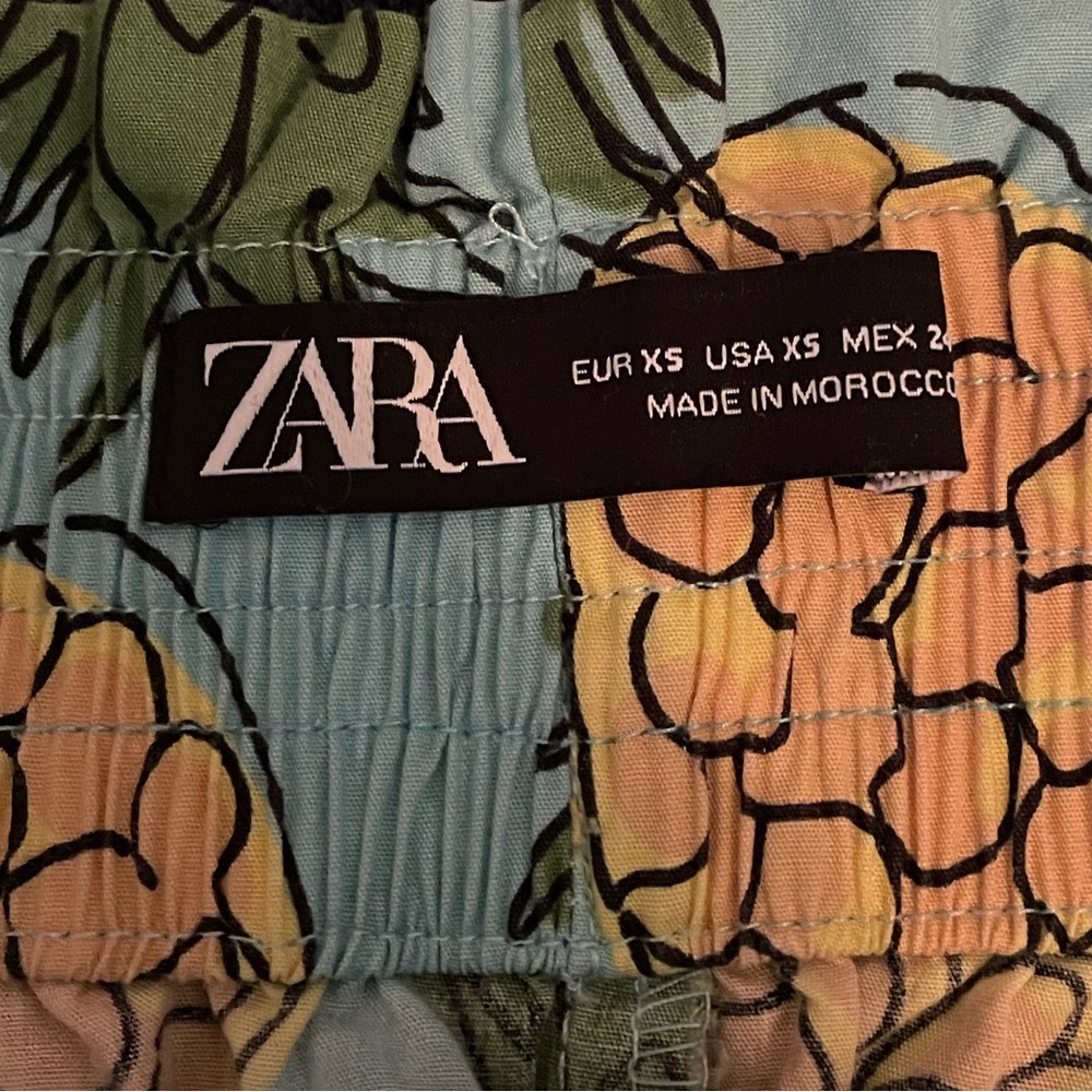 XS ZARA Pineapple Shorts NWOT